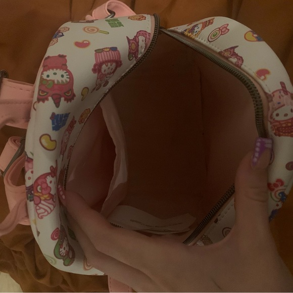 Hellokitty loungefly - Picture 2 of 5